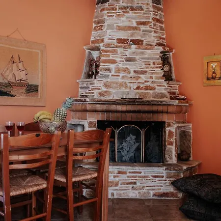 Apartment Chaniotis Home, In The Heart Of Kinidaros